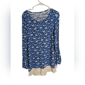 Crown & Ivy Blue and White Long Sleeve Top